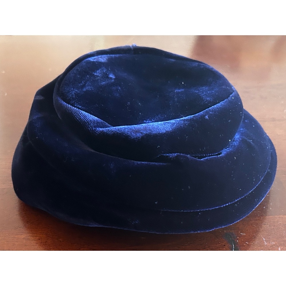 Valerie Modes Pillbox Hat Velvet Adjustable Navy Blue Good Vintage Mid-Century